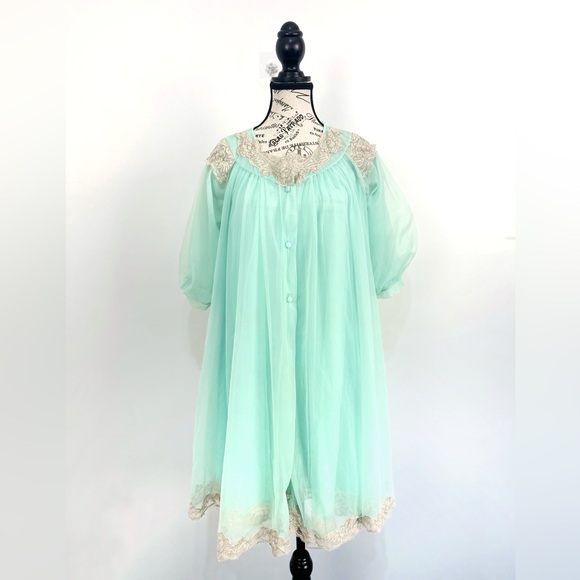 Vintage 1960’s Babydoll and Robe Peignoir Set - Picture 7 of 14